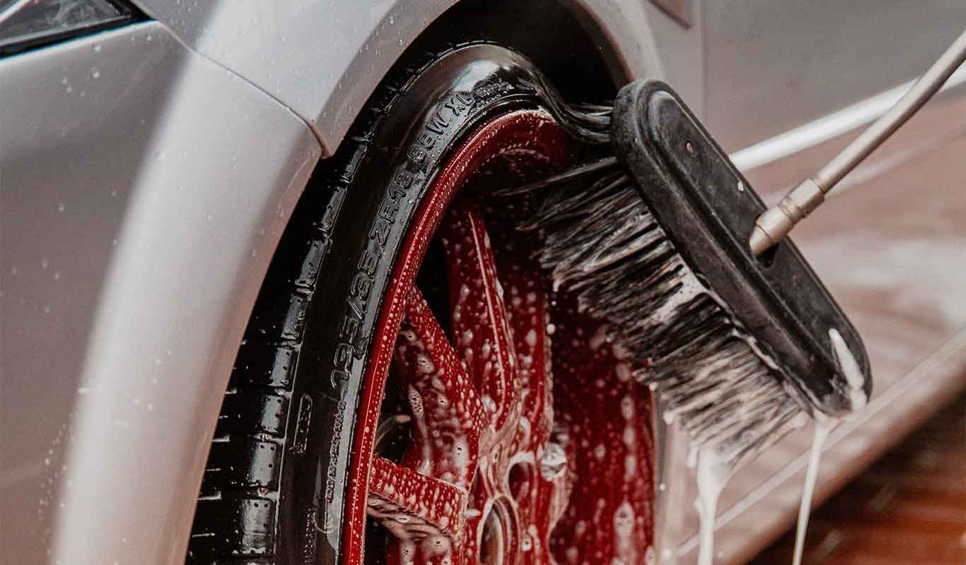 Professional Car Cleaning Kuwait